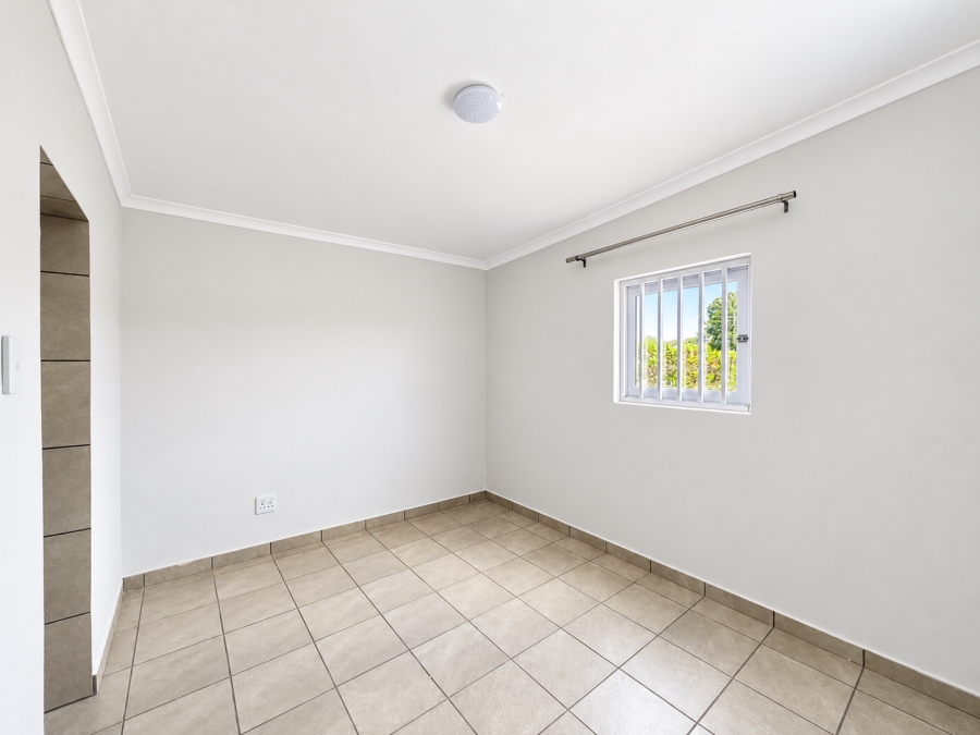 To Let 2 Bedroom Property for Rent in Long Acres Country Estate Western Cape